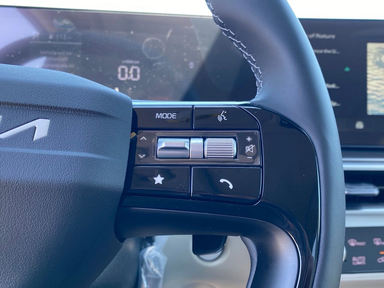 New 2026 Kia Sorento EX w/ EX Premium Package FWD image 15