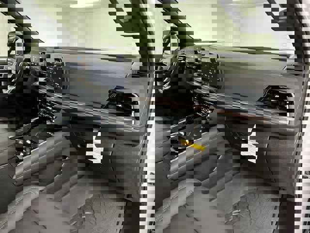 New 2026 Chevrolet Suburban LT w/ Comfort Package image 29