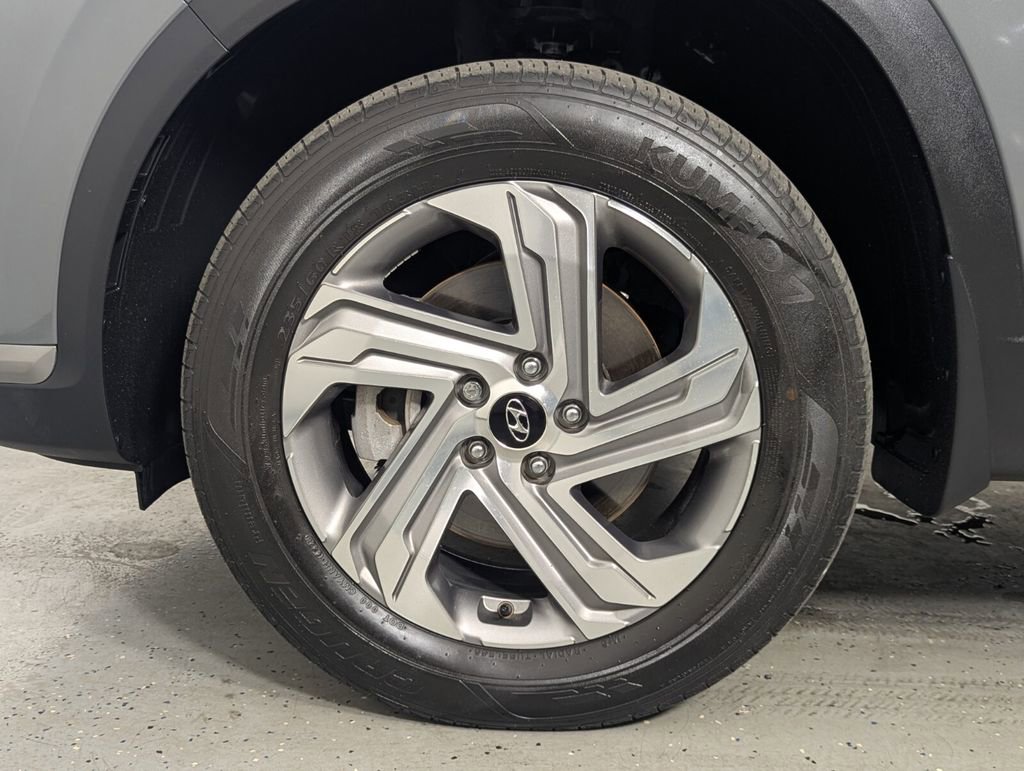 Used 2023 Hyundai Santa Fe SE w/ Cargo Package image 11