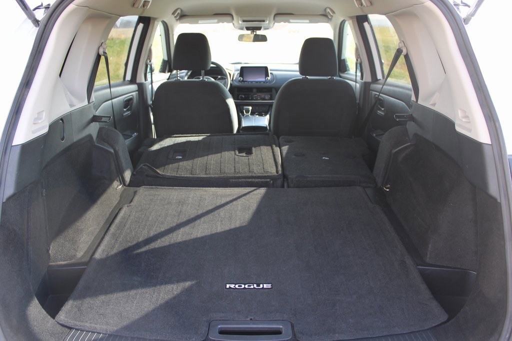 Used 2024 Nissan Rogue S image 34