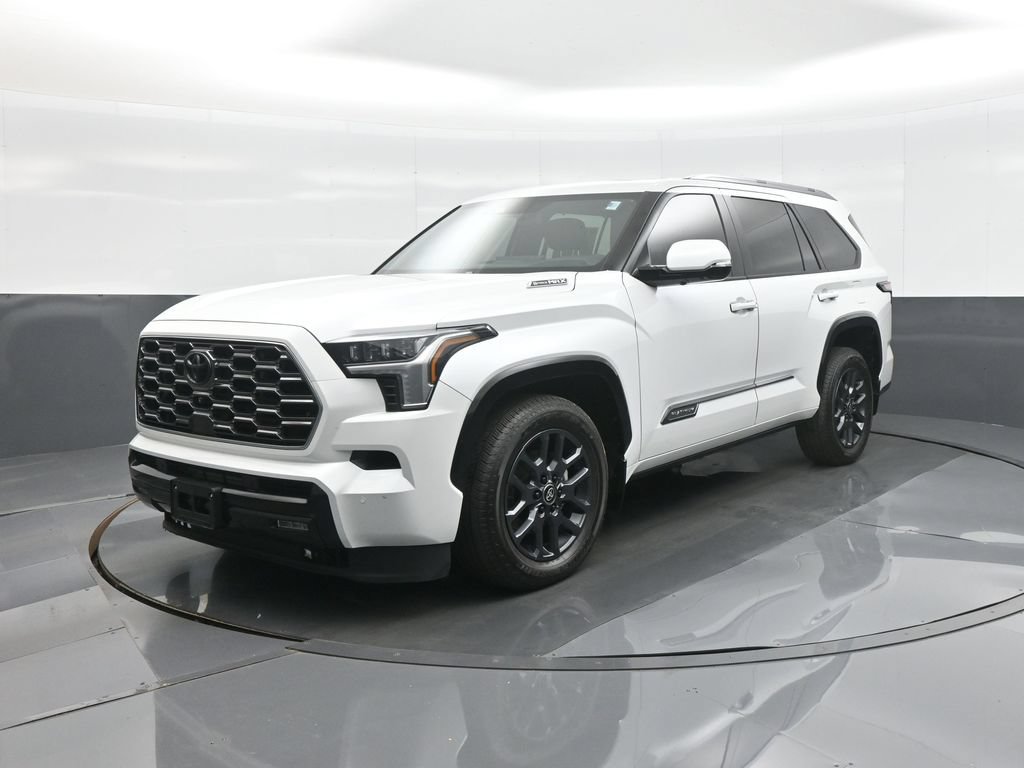 Certified 2025 Toyota Sequoia Platinum AWD/4WD image 3