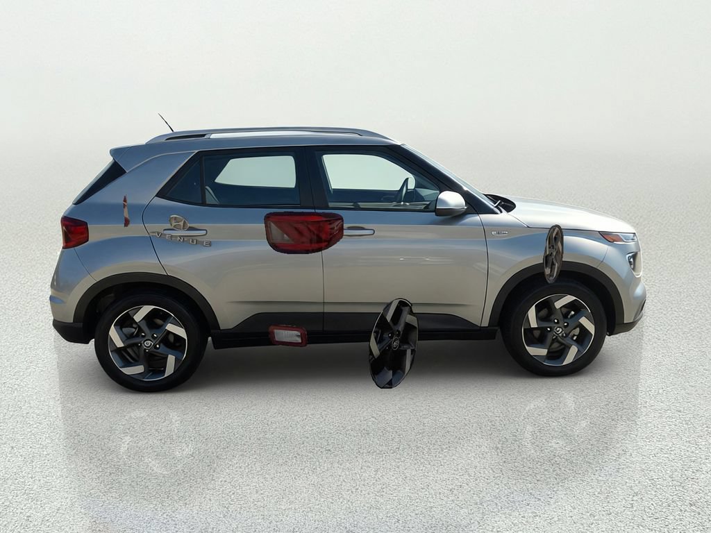 Used 2023 Hyundai Venue SEL w/ Cargo Package FWD image 7