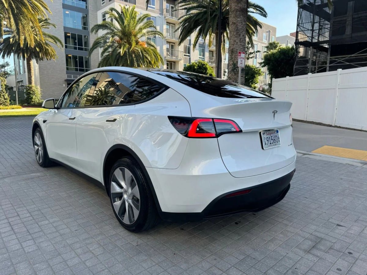 Used 2023 Tesla Model Y Long Range image 4