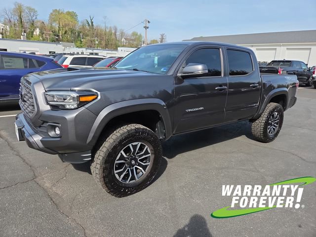 Used 2023 Toyota Tacoma TRD Sport w/ Technology Package AWD/4WD image 3