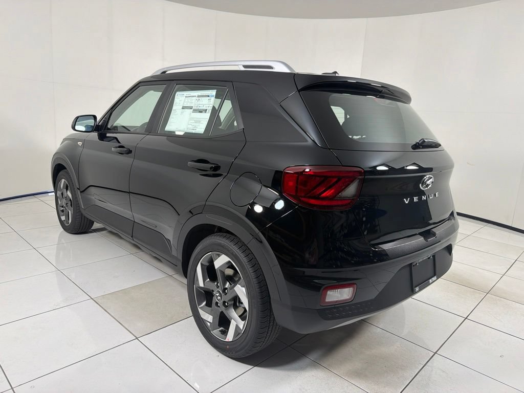 New 2026 Hyundai Venue SEL FWD image 7