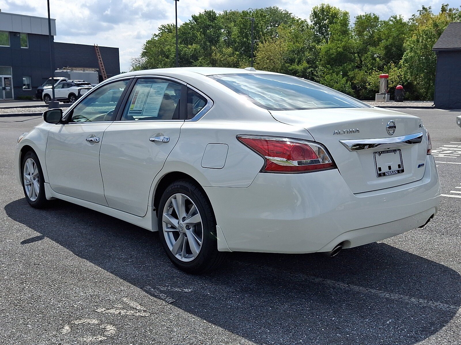Used 2014 Nissan Altima 2.5 SL w/ Technology Package FWD image 5