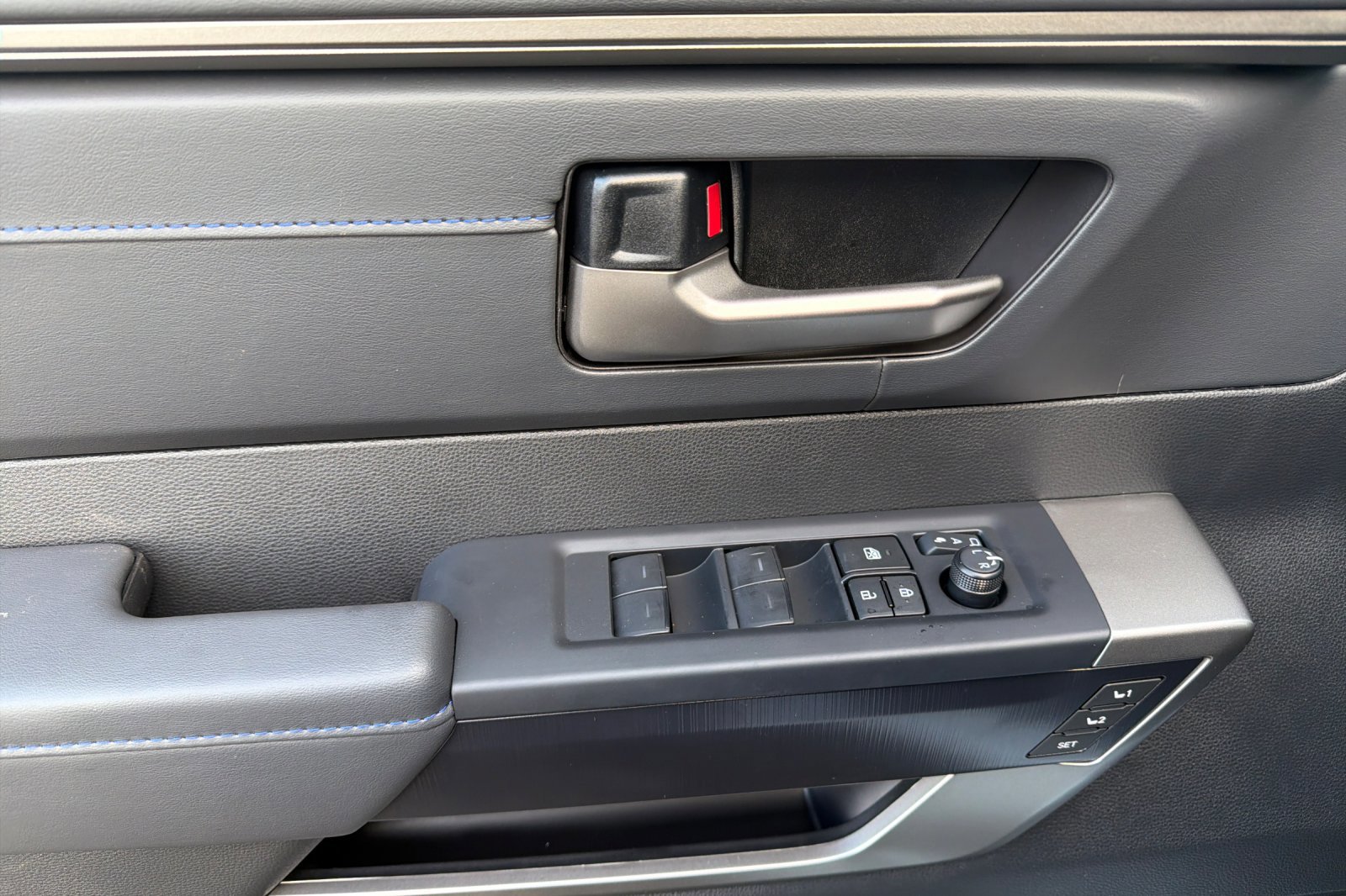 New 2026 Toyota Tundra Platinum w/ TRD Off-Road Package image 9