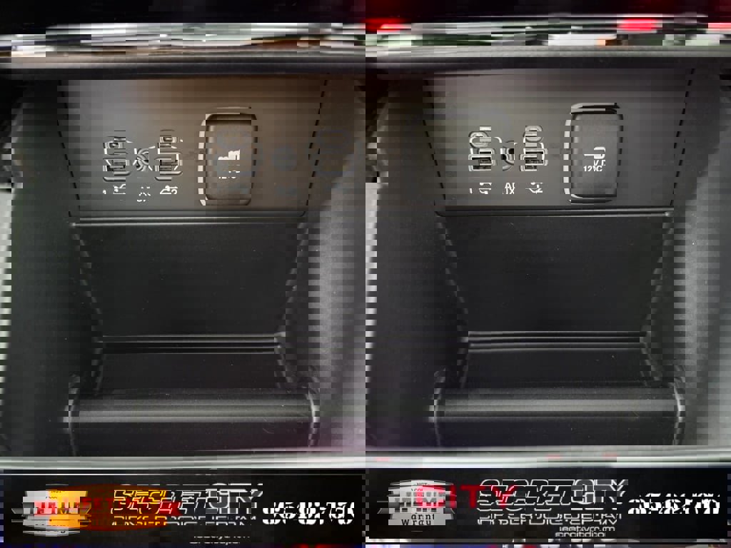 New 2025 Jeep Grand Cherokee Limited w/ Black Appearance Package image 25