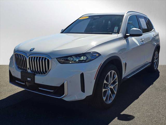 Used 2025 BMW X5 xDrive50e image 7
