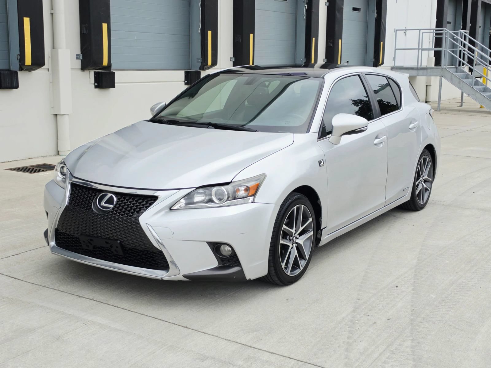 Used 2016 Lexus CT 200h FWD image 1