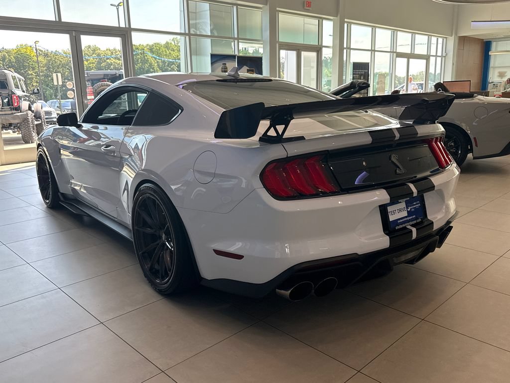 Used 2020 Ford Mustang Shelby GT500 w/ Carbon Fiber Track Pack RWD image 5