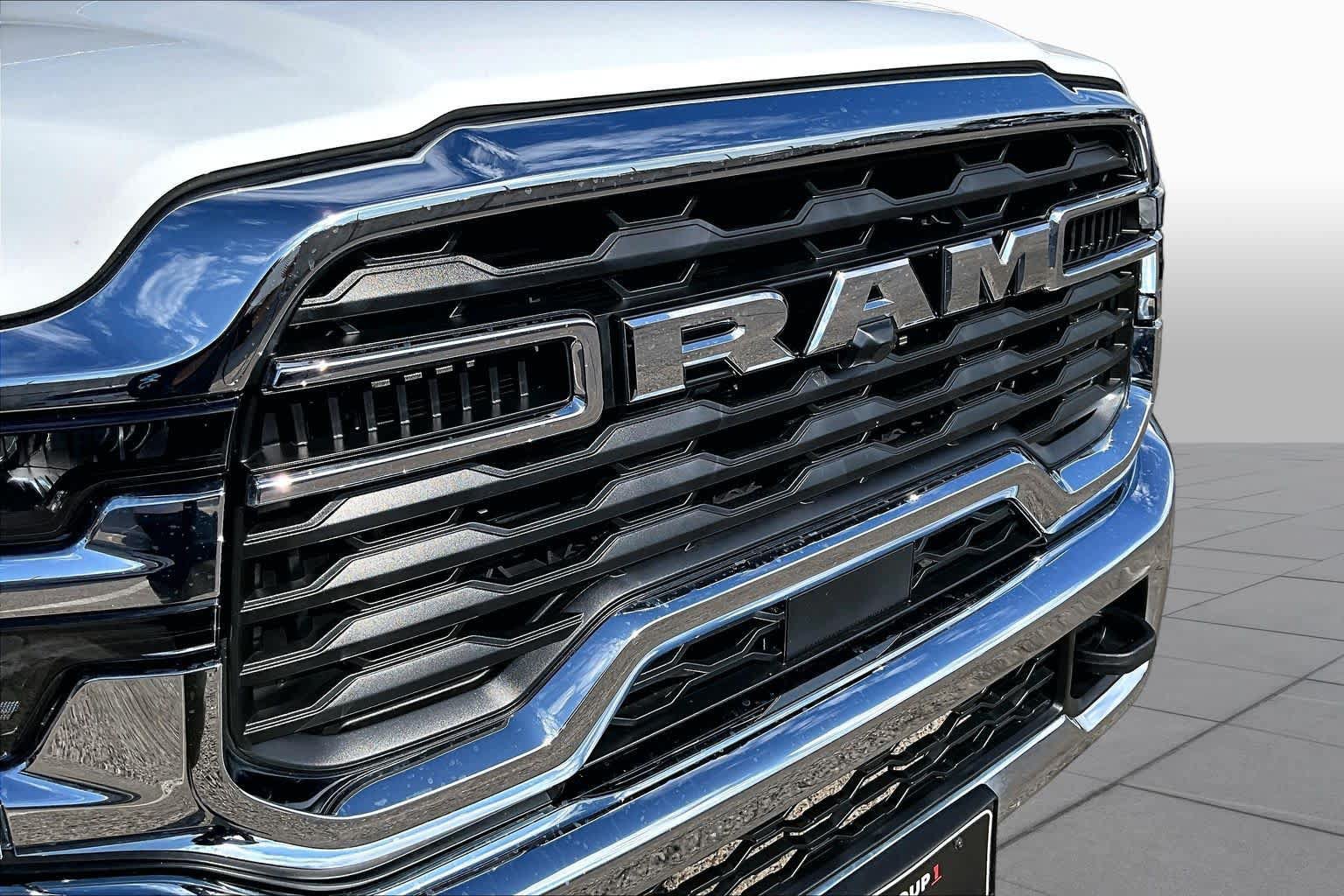 Used 2026 RAM 2500 Tradesman w/ Chrome Appearance Group AWD/4WD image 30