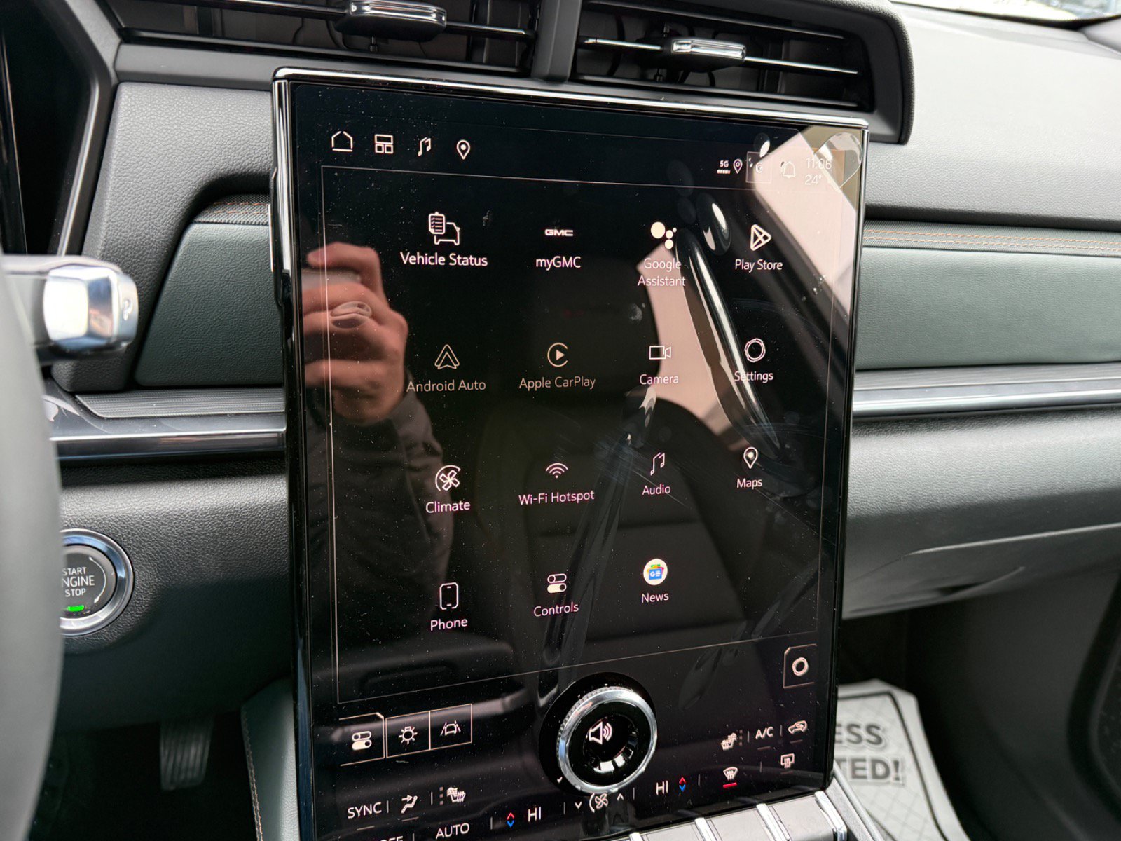 New 2026 GMC Terrain AT4 AWD/4WD image 34