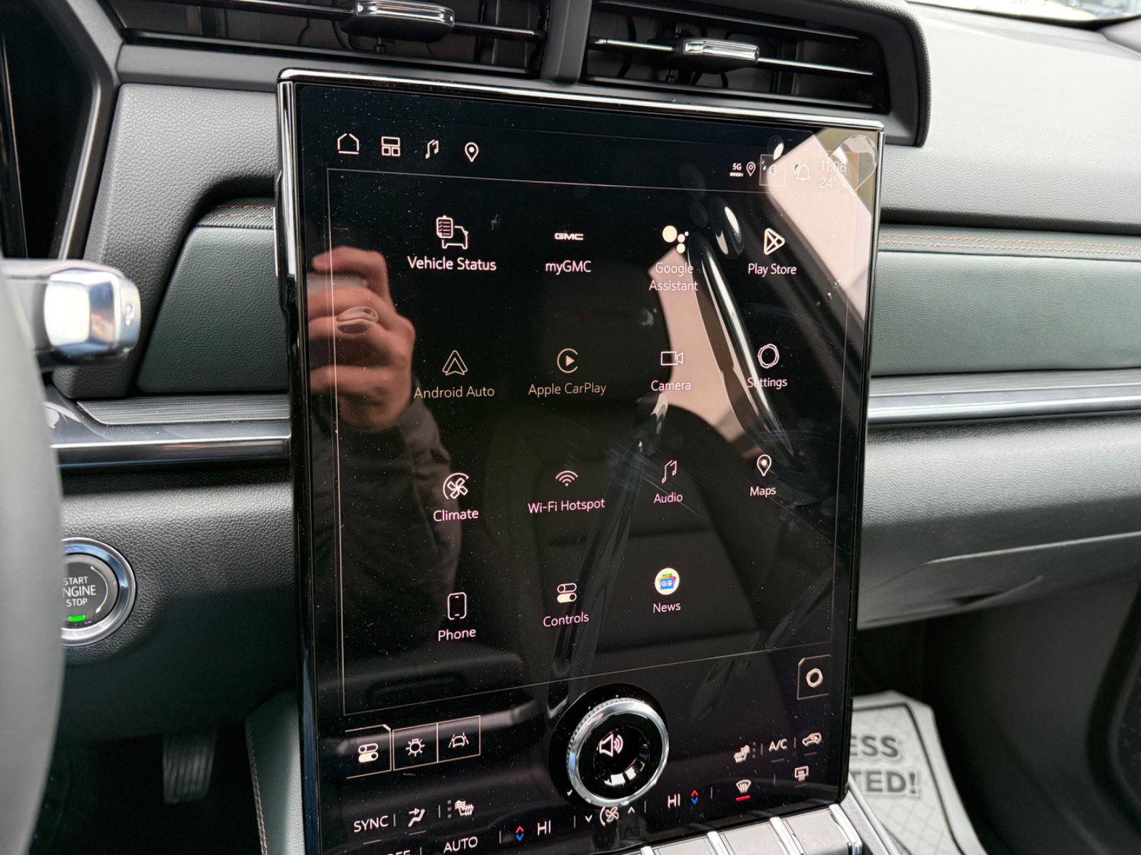 New 2026 GMC Terrain AT4 AWD/4WD image 34