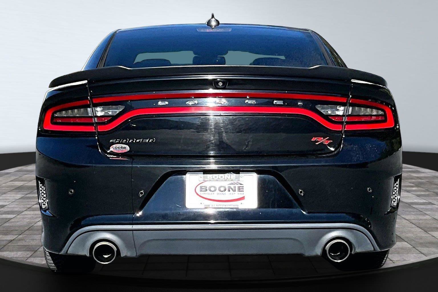 Used 2016 Dodge Charger R/T Scat Pack RWD image 5