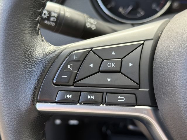 Used 2022 Nissan Rogue Sport SL w/ Premium Package FWD image 24