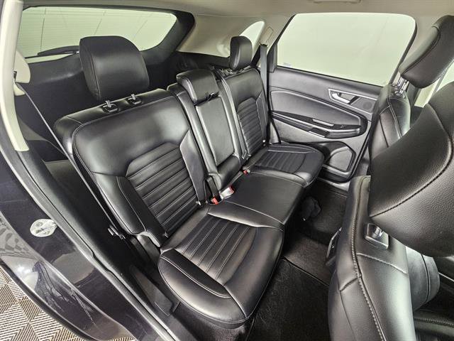 Used 2022 Ford Edge SEL image 17