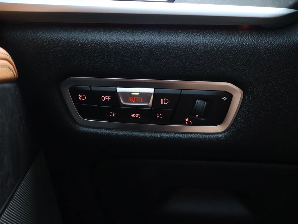 Used 2021 BMW X7 xDrive40i w/ Premium Package image 43