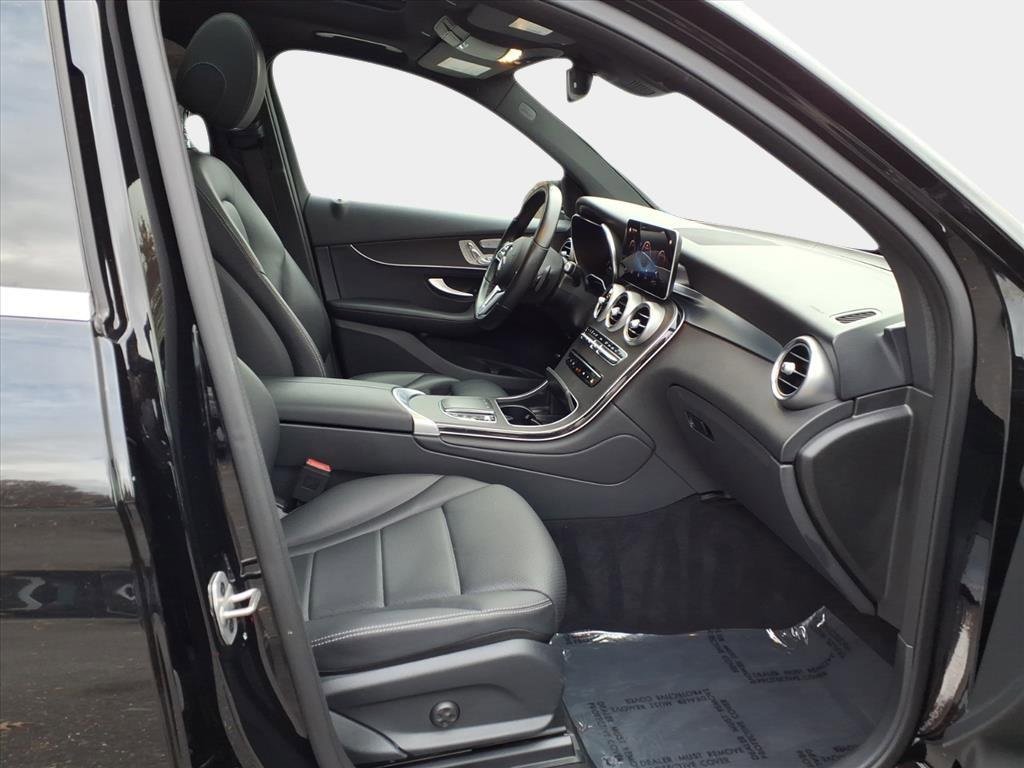 Used 2022 Mercedes-Benz GLC 300 4MATIC image 17