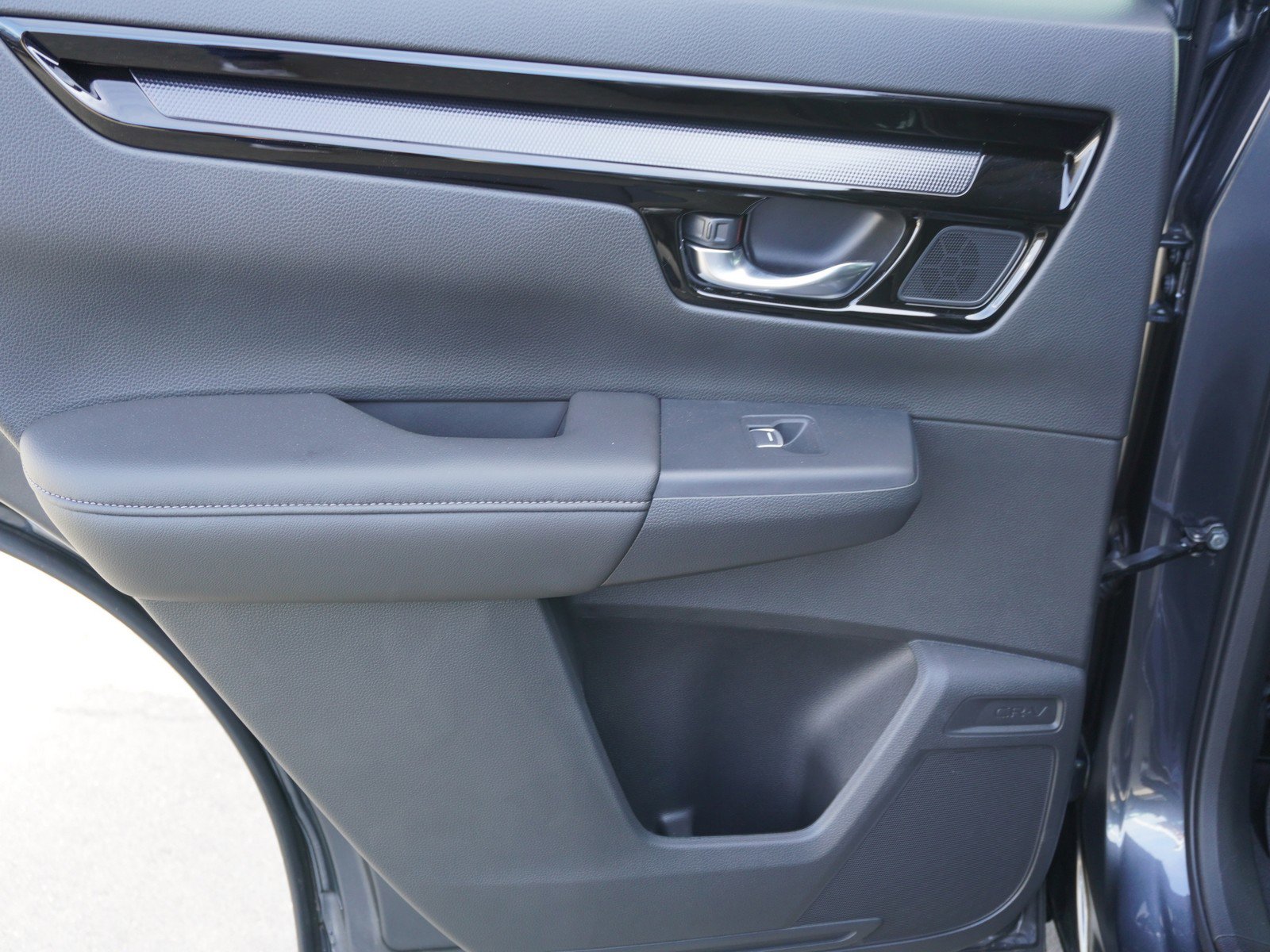 Used 2025 Honda CR-V EX-L image 12