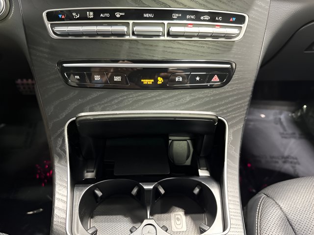 Used 2022 Mercedes-Benz GLC 300 4MATIC Coupe image 26