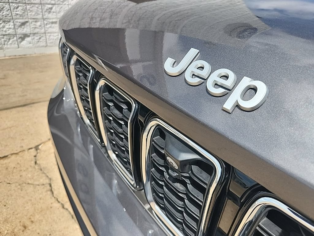 Used 2024 Jeep Grand Cherokee L Limited w/ Luxury Tech Group II AWD/4WD image 12