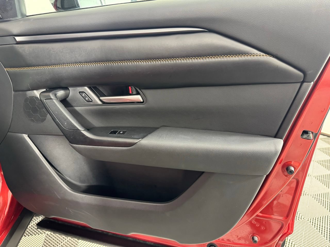 Used 2025 MAZDA CX-50 AWD 2.5 Hybrid w/ Premium Pkg image 39
