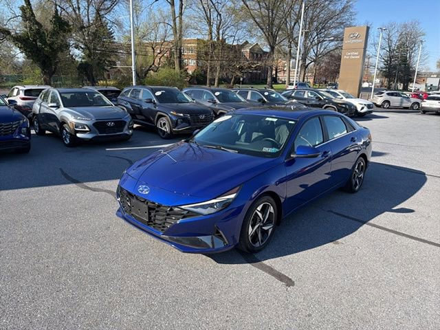 Certified 2023 Hyundai Elantra Limited image 2