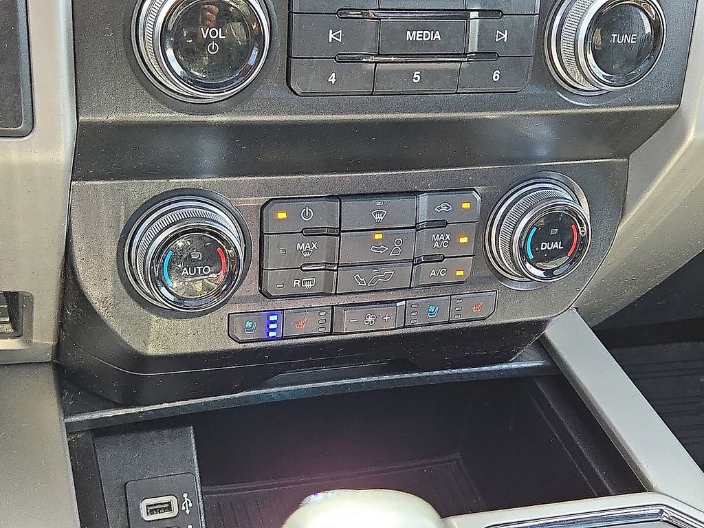 Used 2020 Ford F150 Lariat w/ Equipment Group 502A Luxury image 30