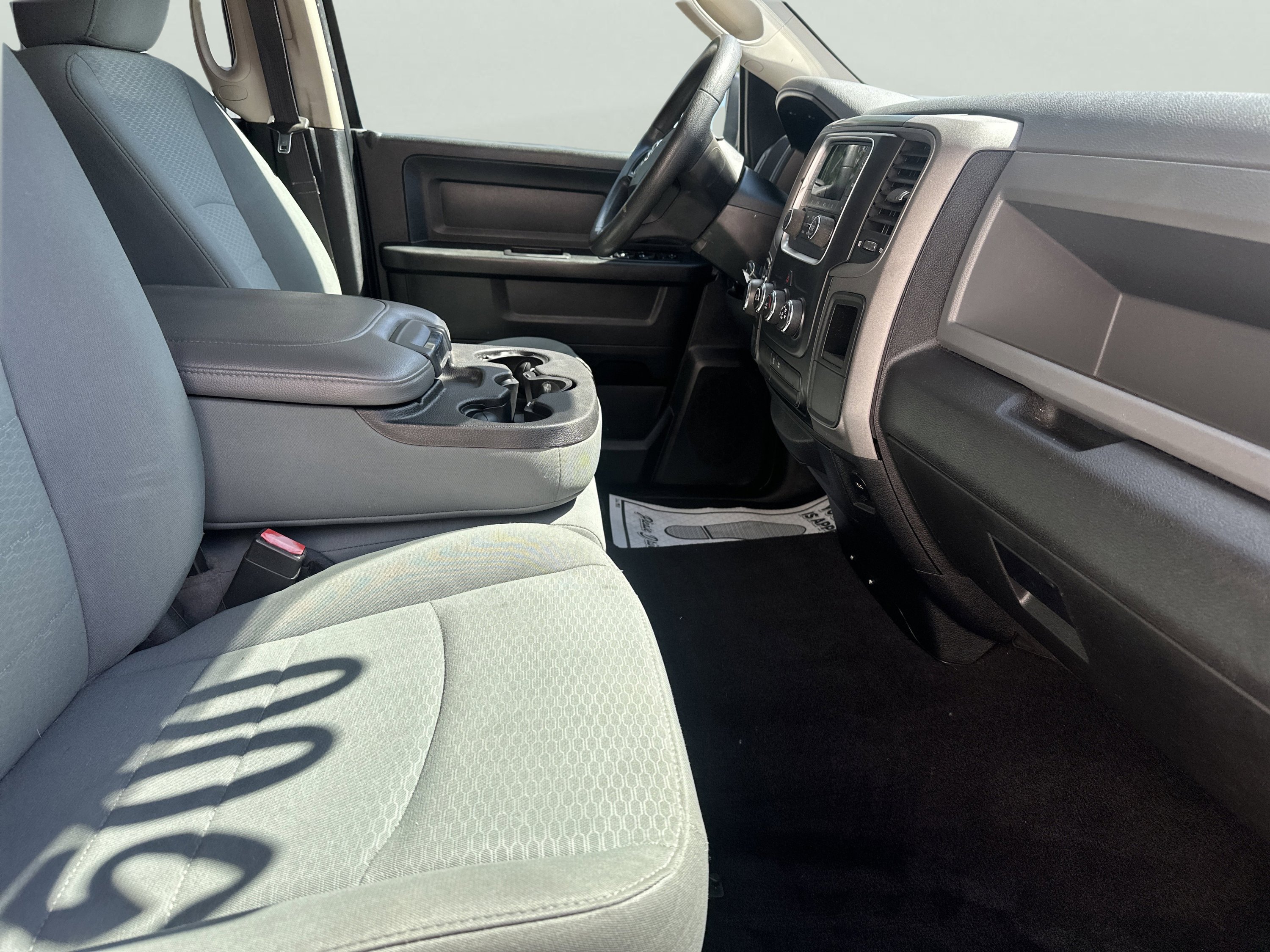 Used 2018 RAM 1500 Express image 21