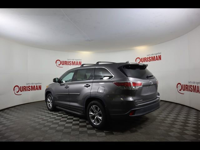Used 2016 Toyota Highlander LE image 8