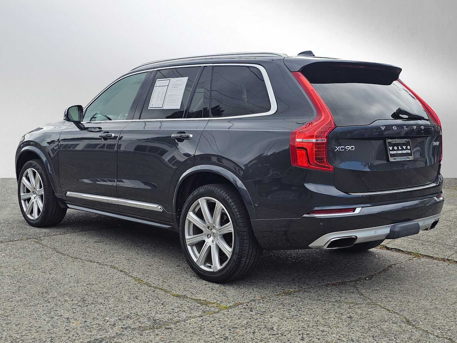 Used 2017 Volvo XC90 T6 Inscription w/ Vision Package AWD/4WD image 5