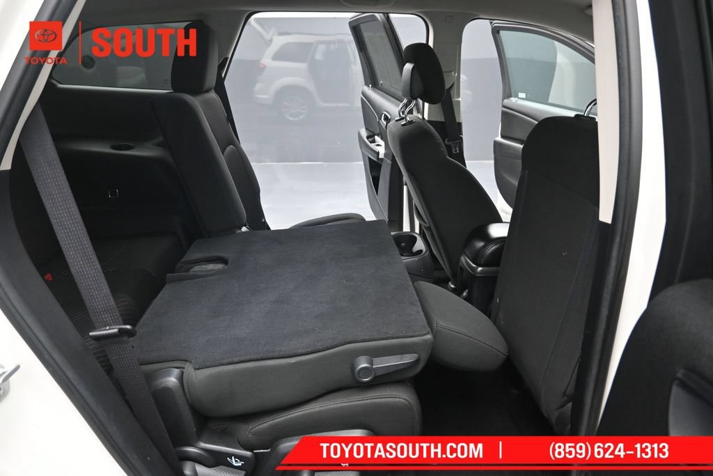 Used 2019 Dodge Journey SE FWD image 32