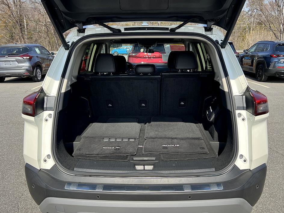 Certified 2023 Nissan Rogue SV w/ SV Premium B Package image 15