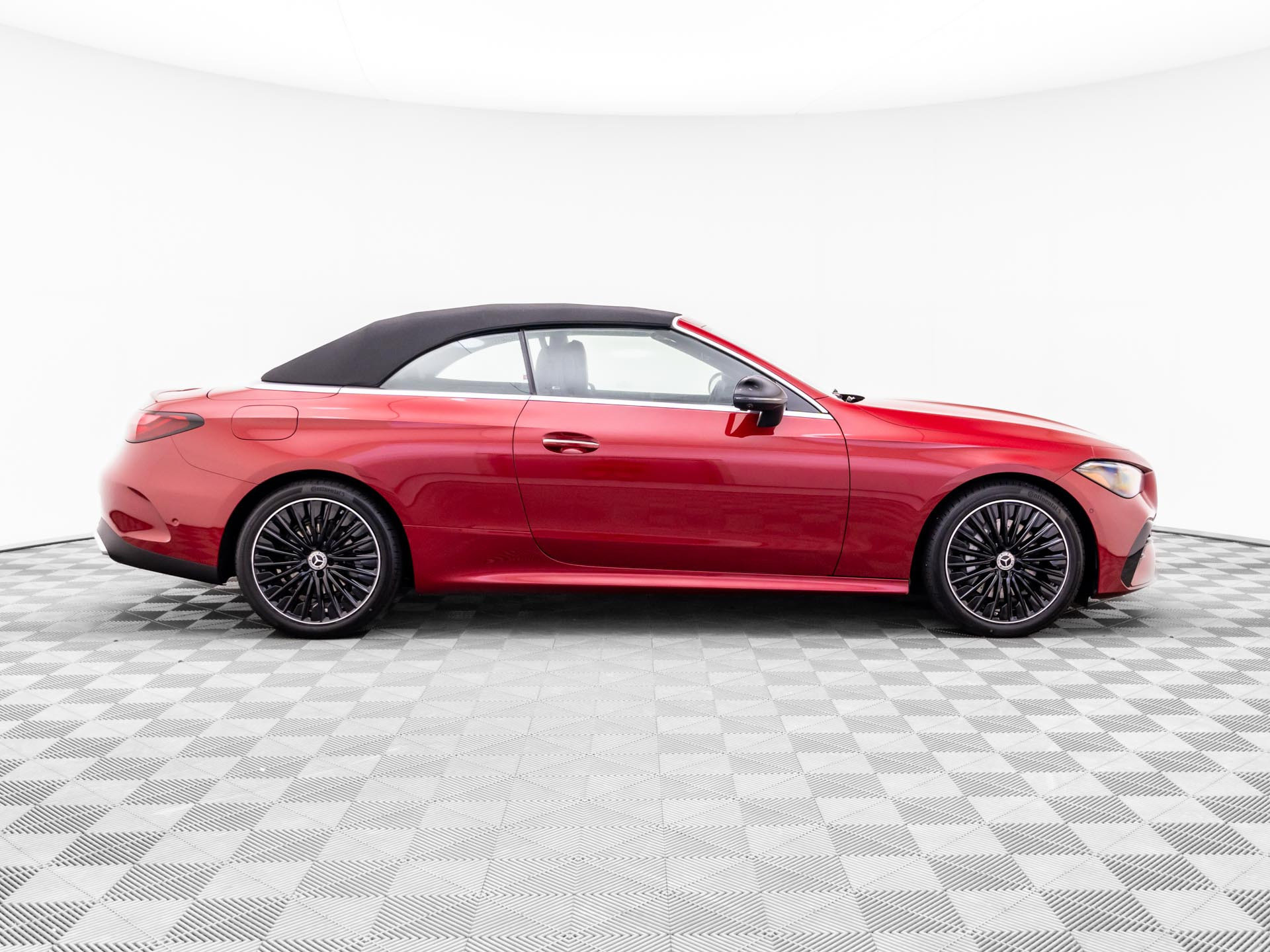 New 2027 Mercedes-Benz CLE 300 4MATIC Cabriolet image 6
