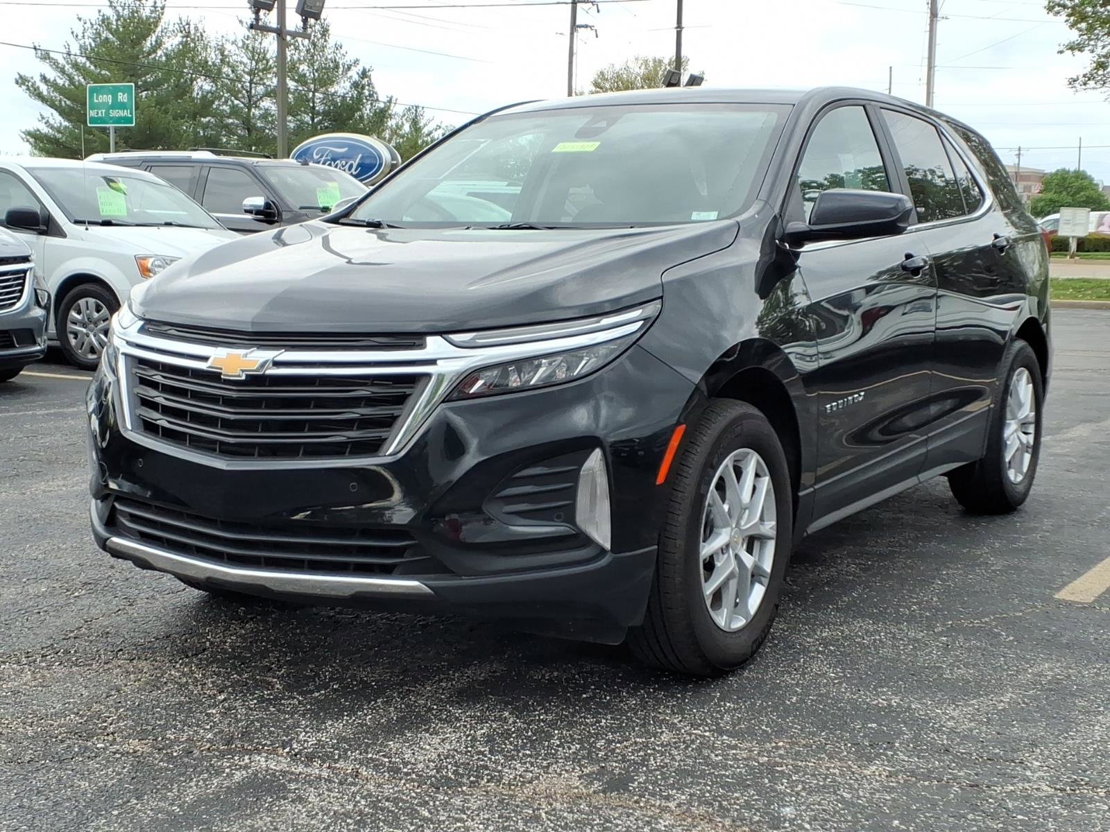 Used 2023 Chevrolet Equinox LT image 3