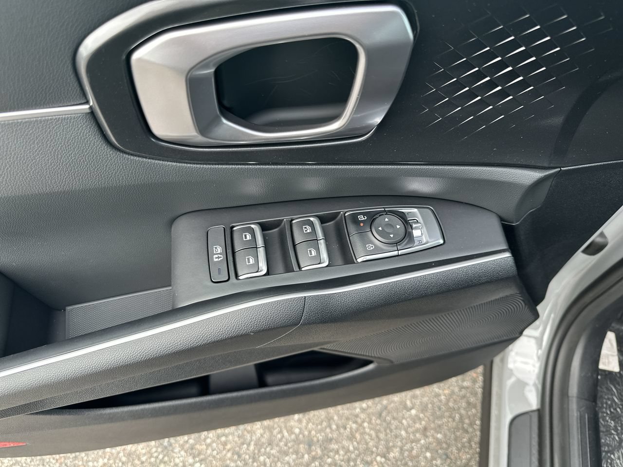 New 2026 Kia Sorento S FWD image 3