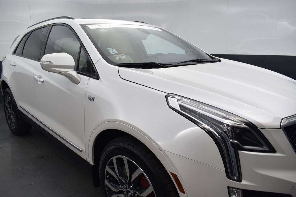 Used 2023 Cadillac XT5 Sportv w/ Technology Package AWD/4WD image 36