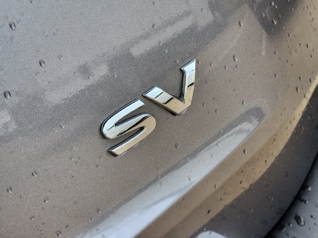 Used 2023 Nissan Rogue SV FWD image 9