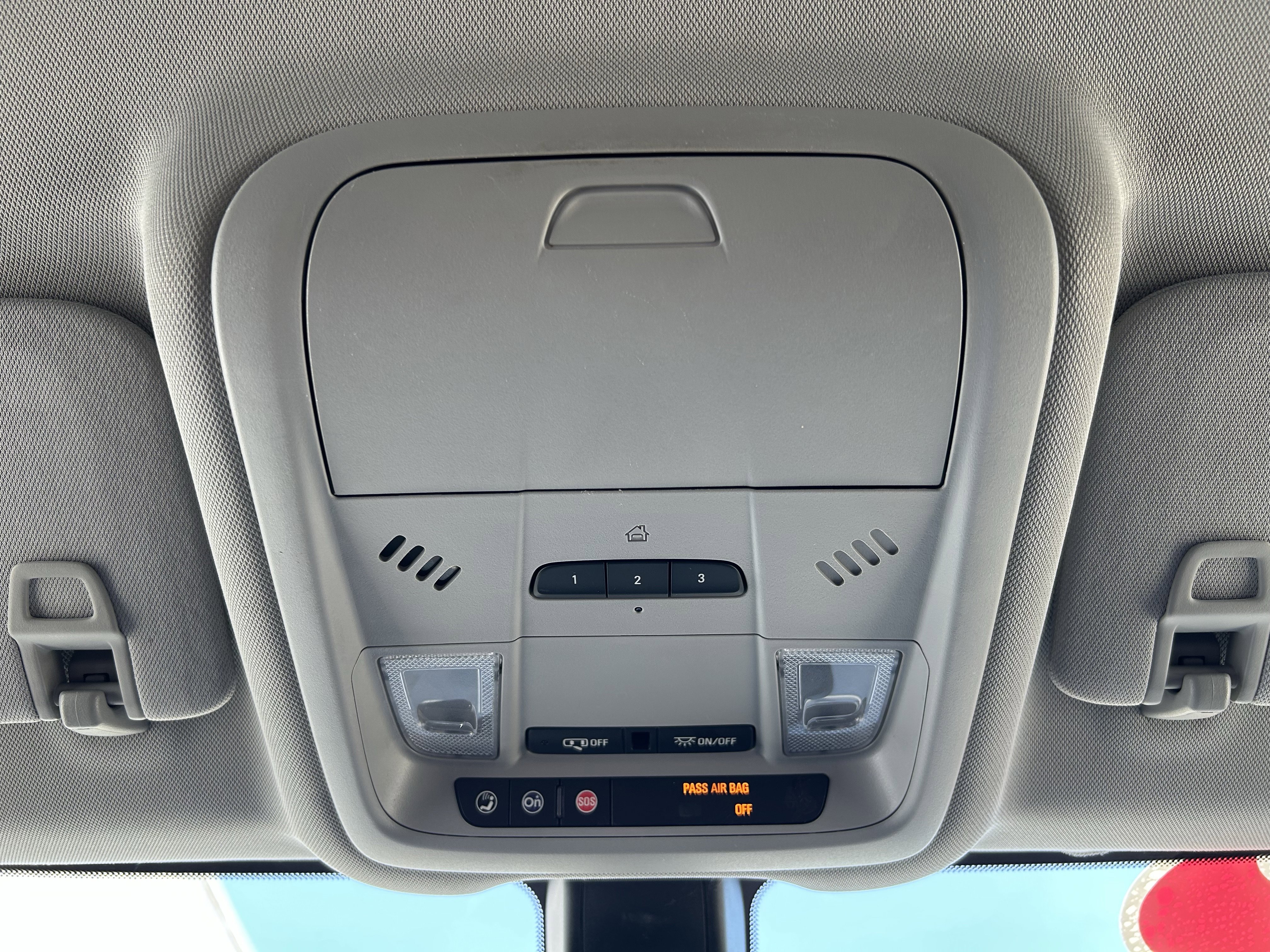 Used 2018 Chevrolet Equinox LT FWD image 34