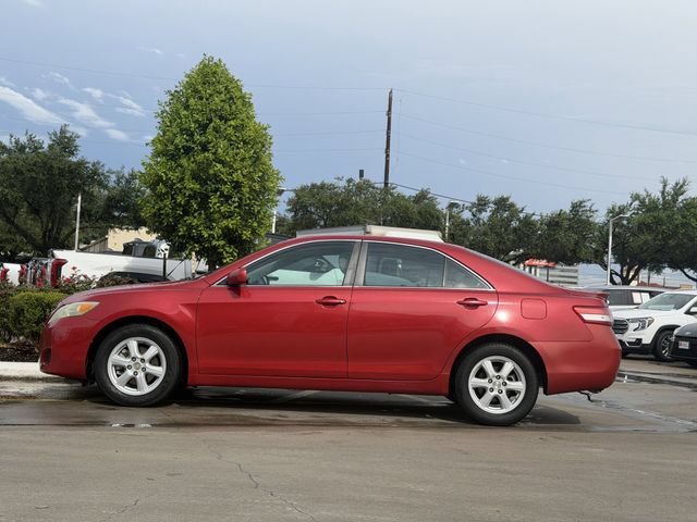 Used 2010 Toyota Camry LE FWD image 4