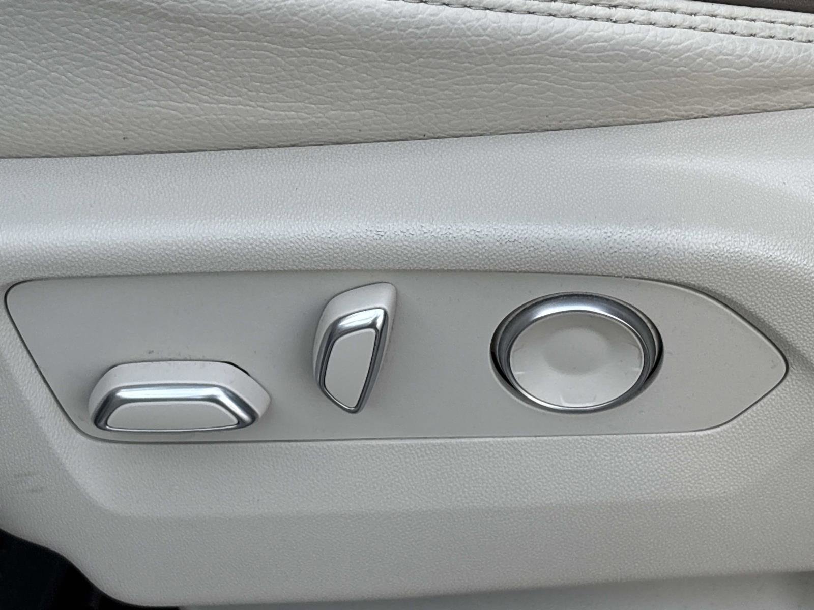 Certified 2024 GMC Yukon XL Denali w/ Denali Reserve Package image 15