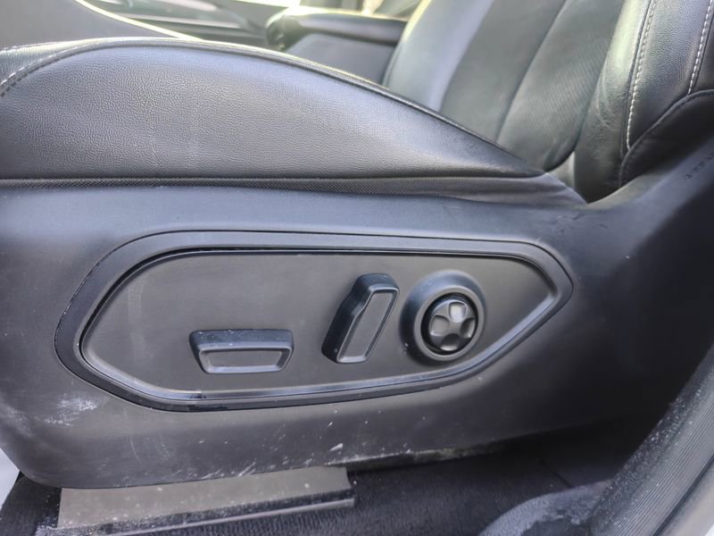 Used 2023 Jeep Grand Cherokee Altitude image 15