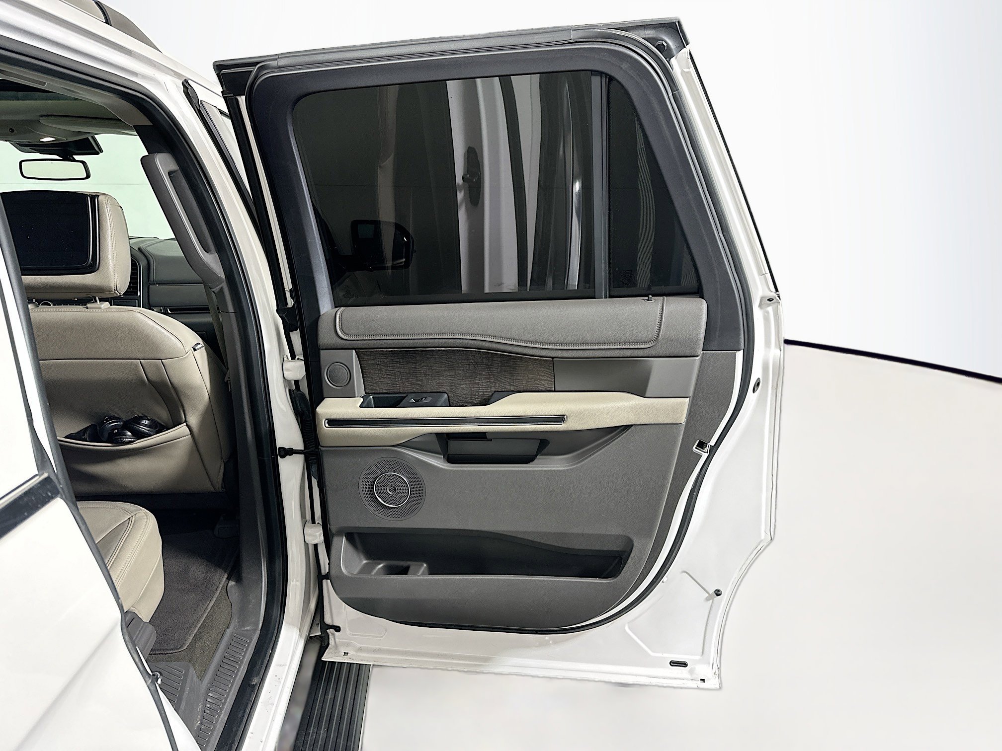 Used 2019 Ford Expedition Max Limited w/ Equipment Group 302A image 33