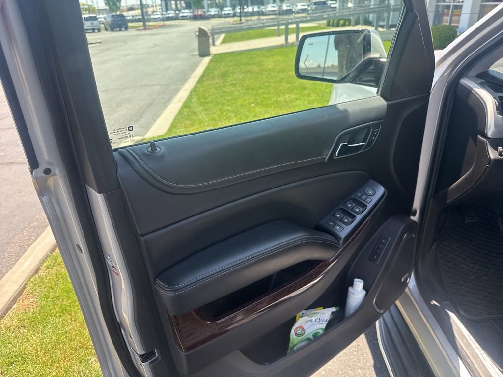Used 2016 GMC Yukon SLT w/ Open Road Package AWD/4WD image 10