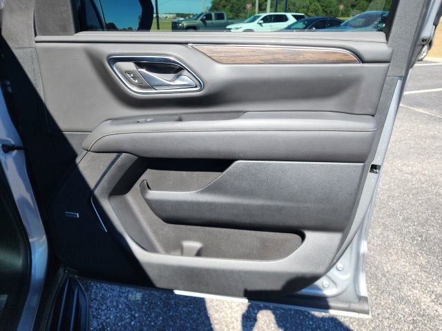 Used 2024 Chevrolet Suburban Premier w/ Premium Package image 42