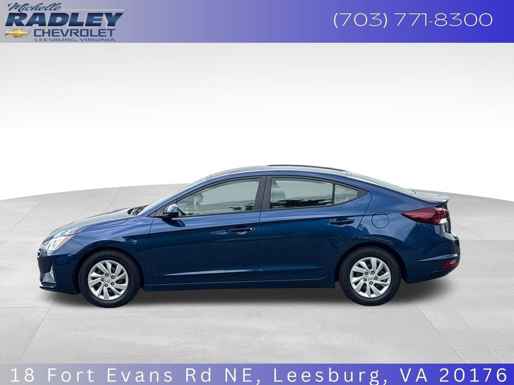 Used 2019 Hyundai Elantra SE FWD image 2