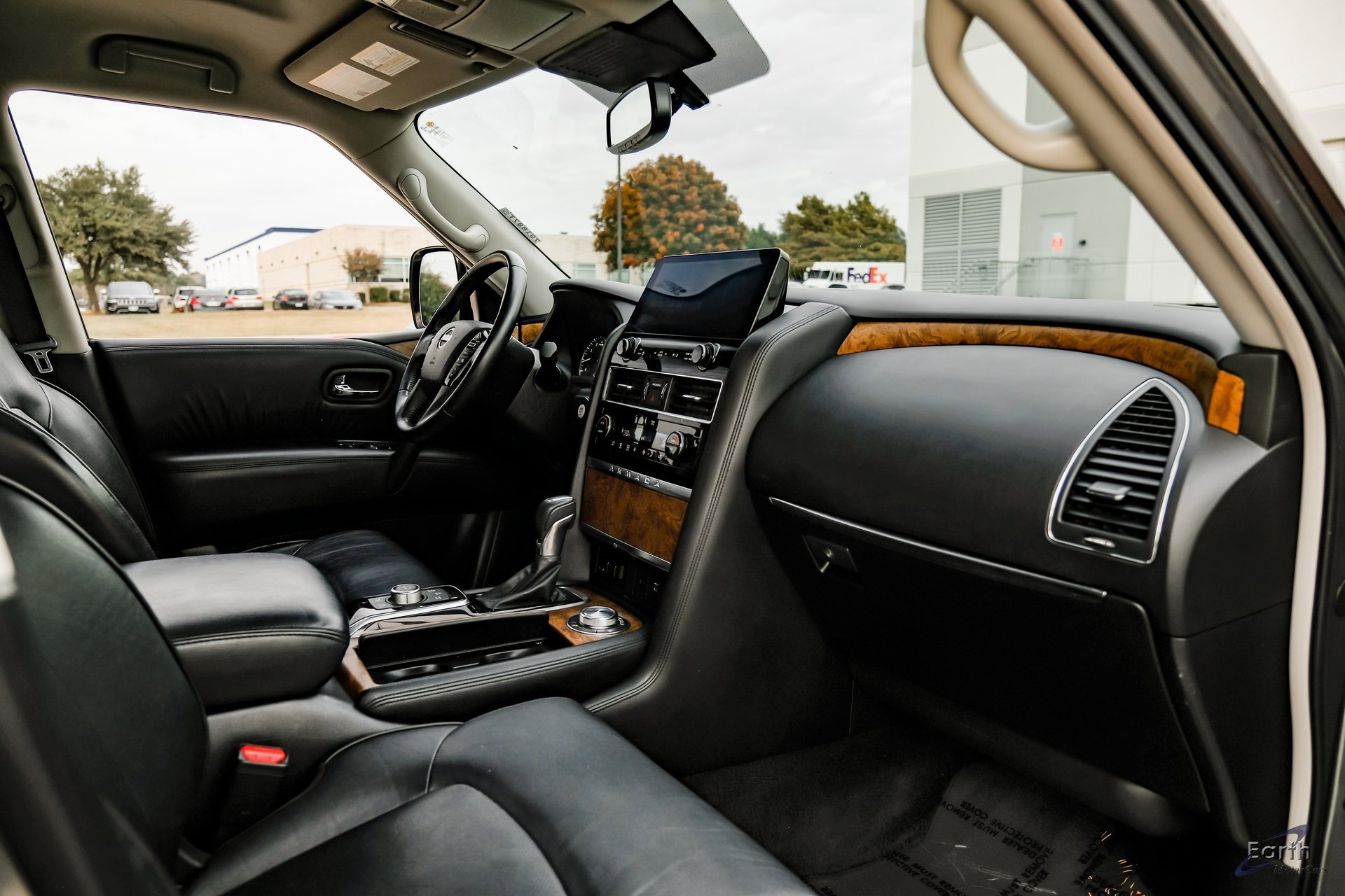 Used 2021 Nissan Armada SL w/ Captain's Chairs Package image 40