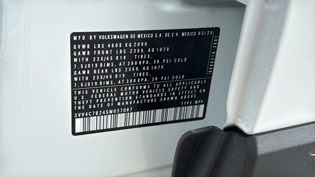 Used 2025 Volkswagen Taos SEL image 30