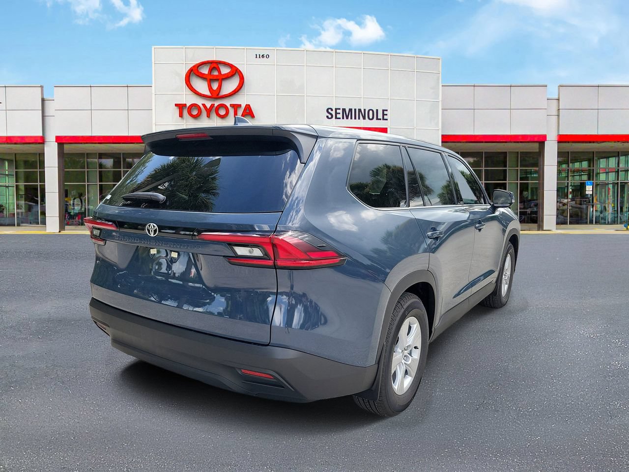 New 2026 Toyota Grand Highlander FWD image 3